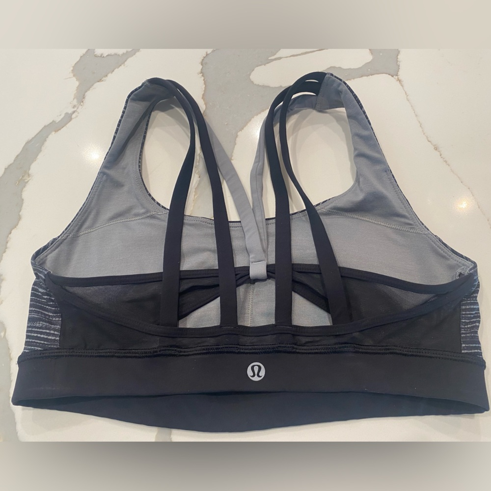 Lululemon size 8 energy bra